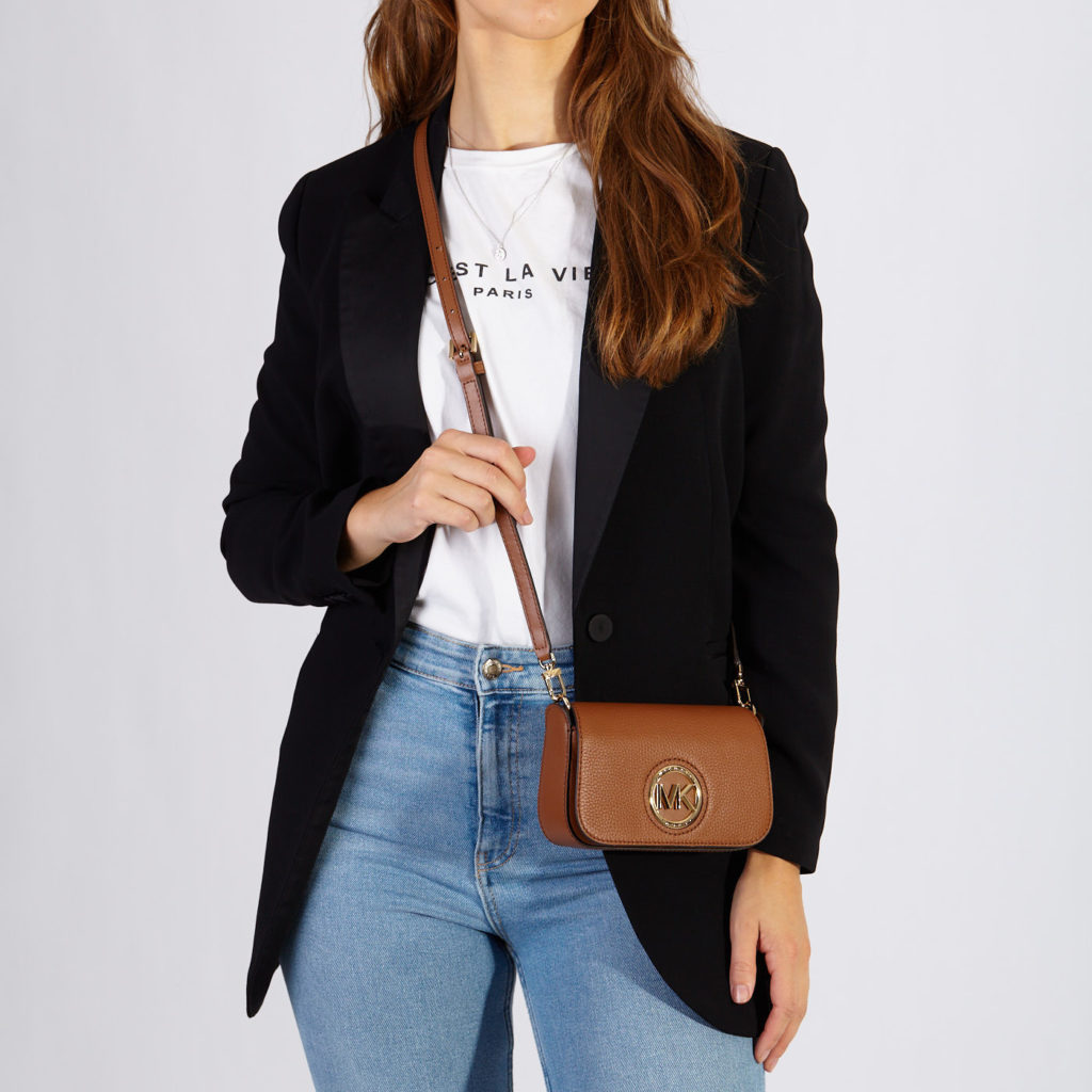 Samira – Navy – Detail 3