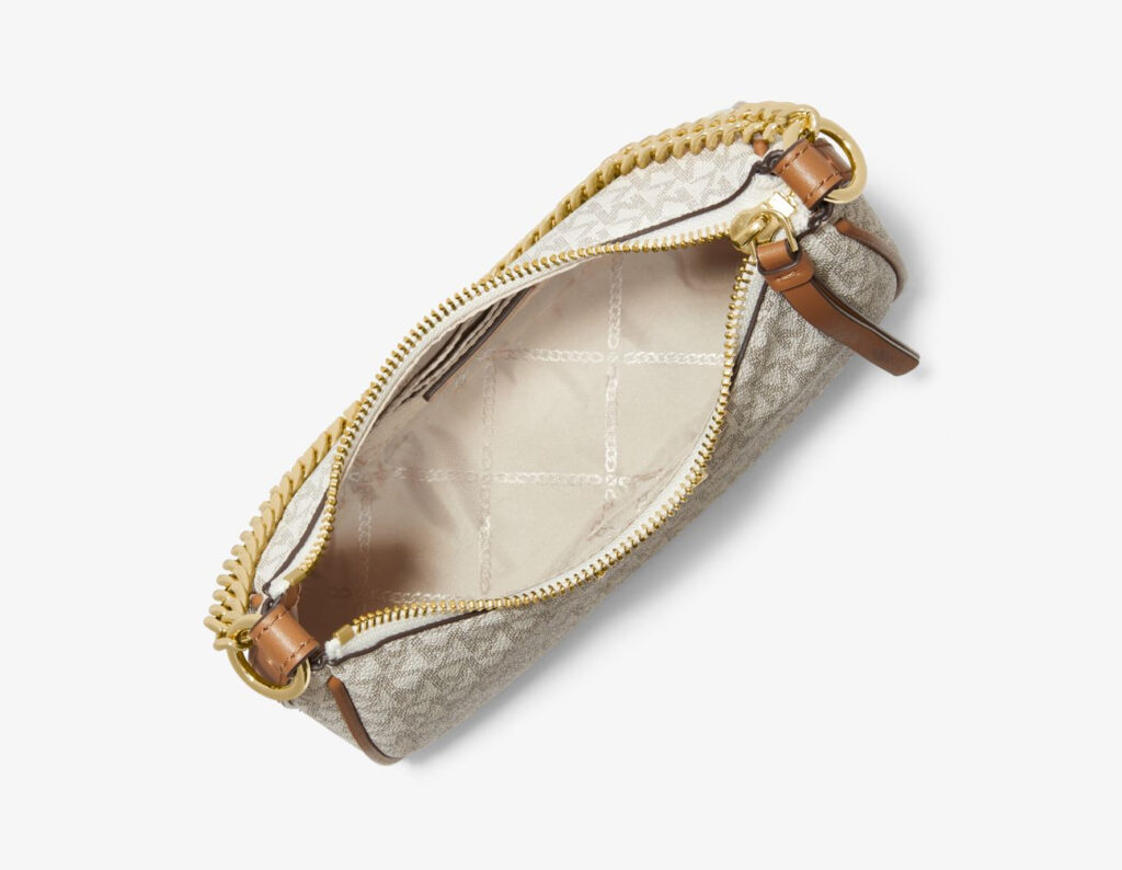 Jet Set Charme – Logo Vanilla/Acorn – Detail 1